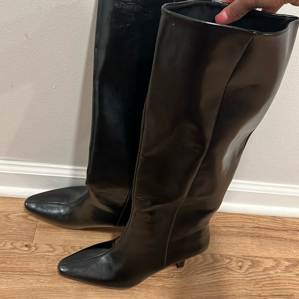 Black boots